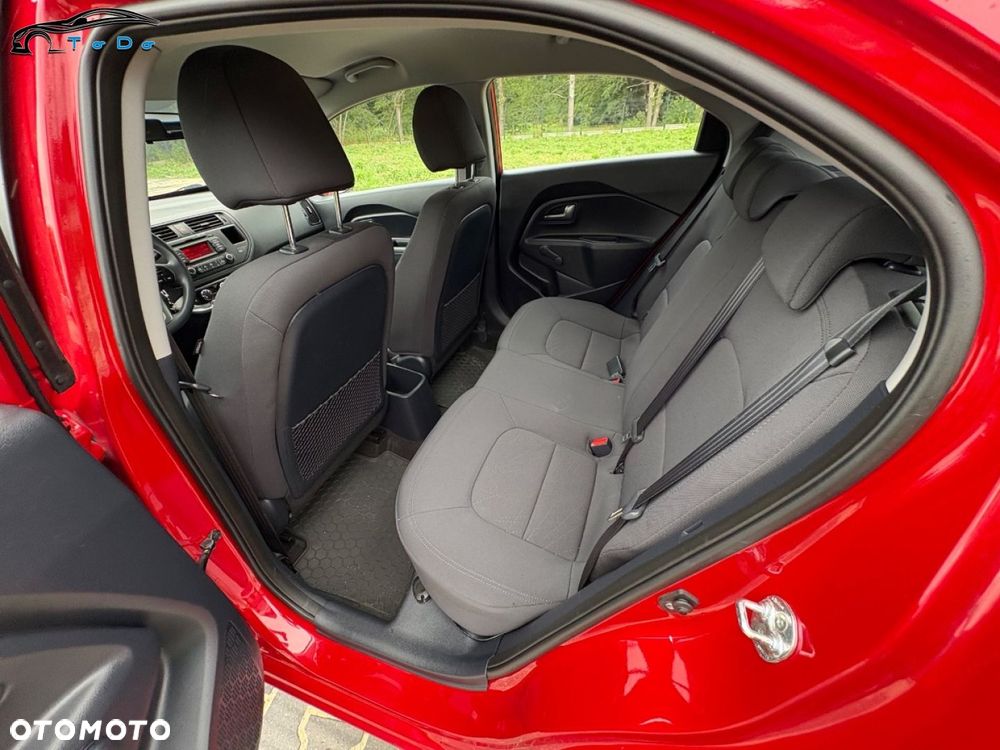 Kia Rio - 23
