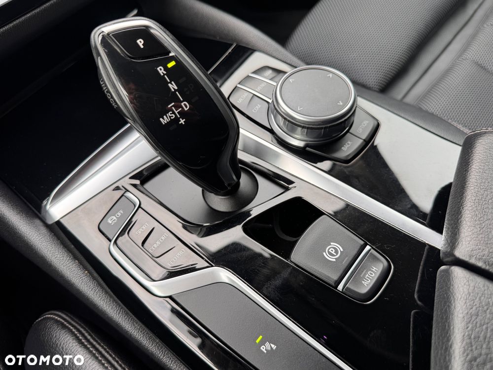 BMW Seria 5 520d xDrive Sport Line sport - 23