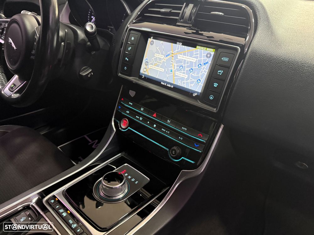 Jaguar XE E-Performance Aut. R-Sport - 29