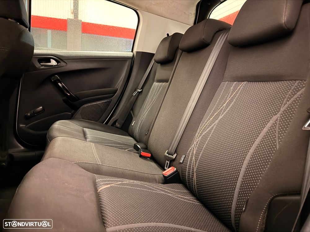 Peugeot 208 1.4 HDi - 7