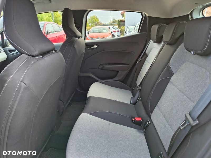 Renault Clio - 21