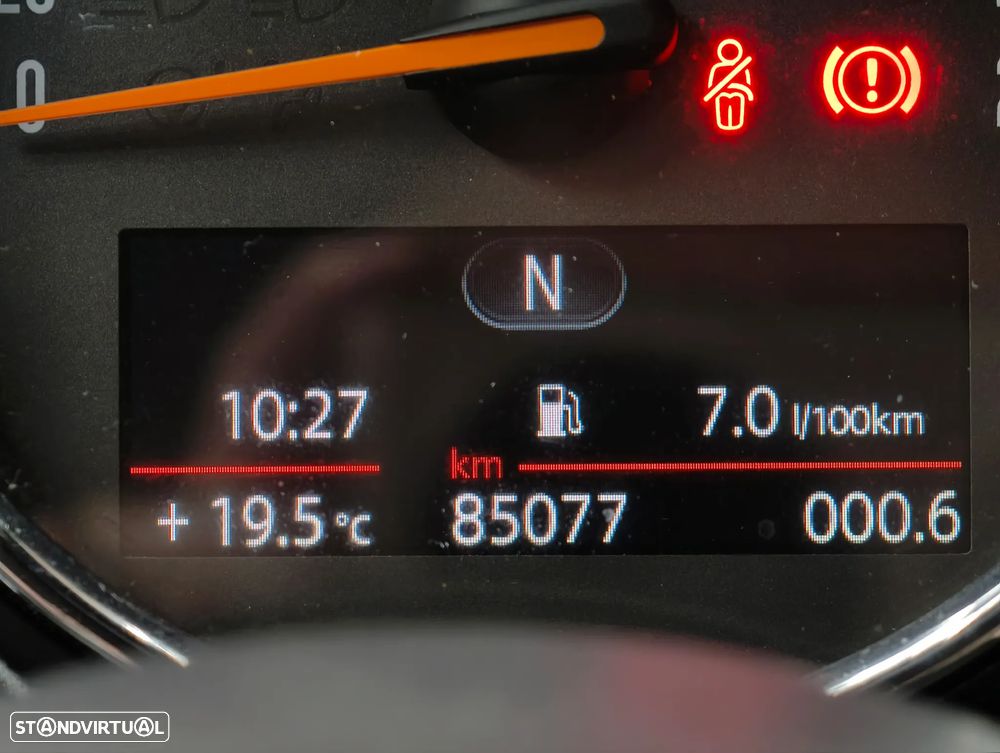 MINI 3 Portas One D - 17