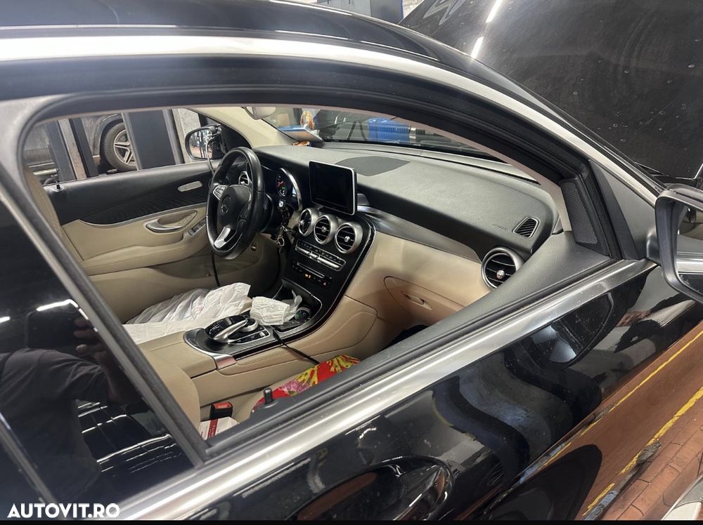 Mercedes-Benz GLC - 1