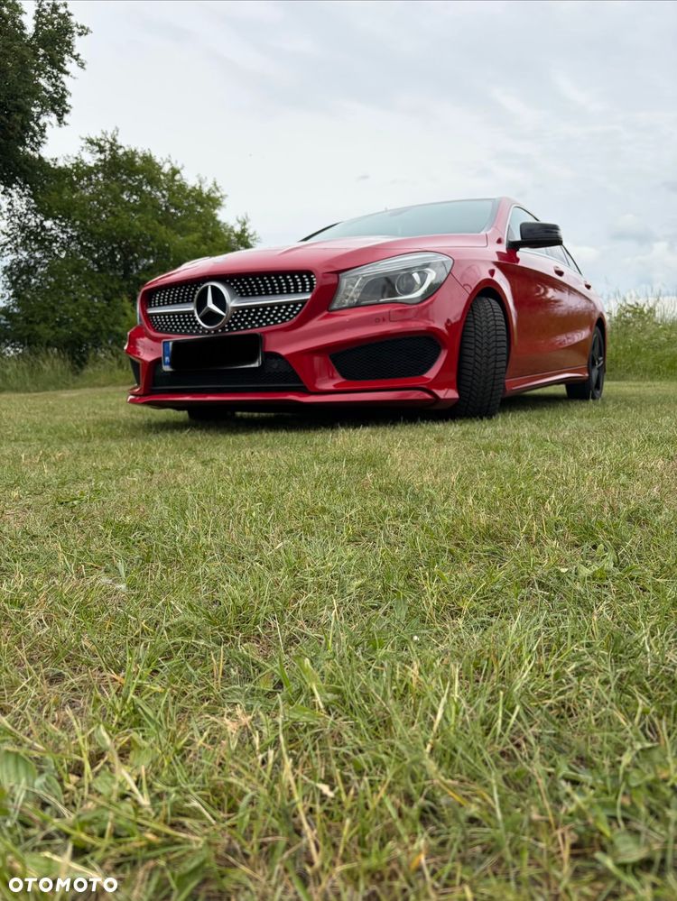 Mercedes-Benz CLA 200 7G-DCT - 4