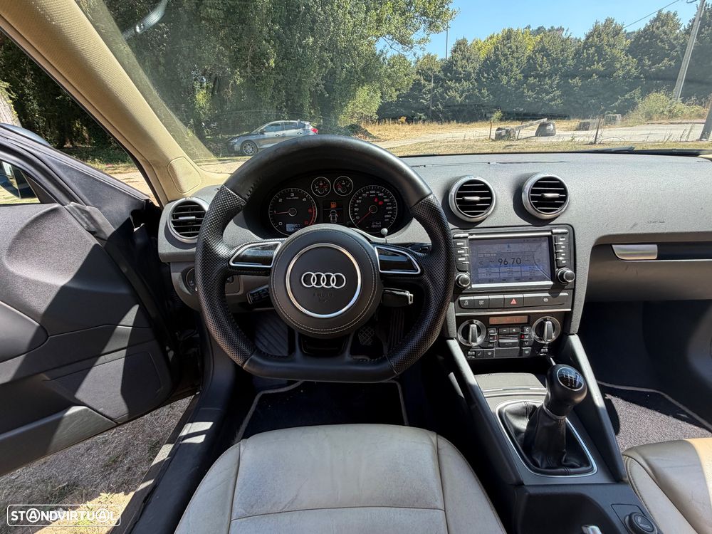 Audi A3 1.6 TDI DPF Attraction - 31