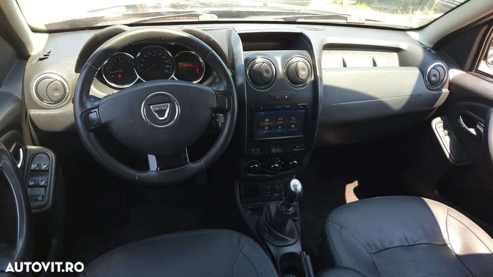 Dacia Duster TCe 125 4x2 Celebration - 4