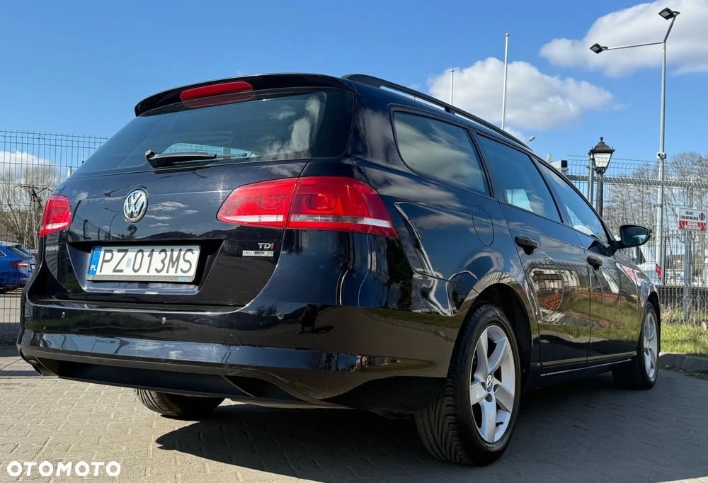 Volkswagen Passat 1.6 TDI Comfortline - 8