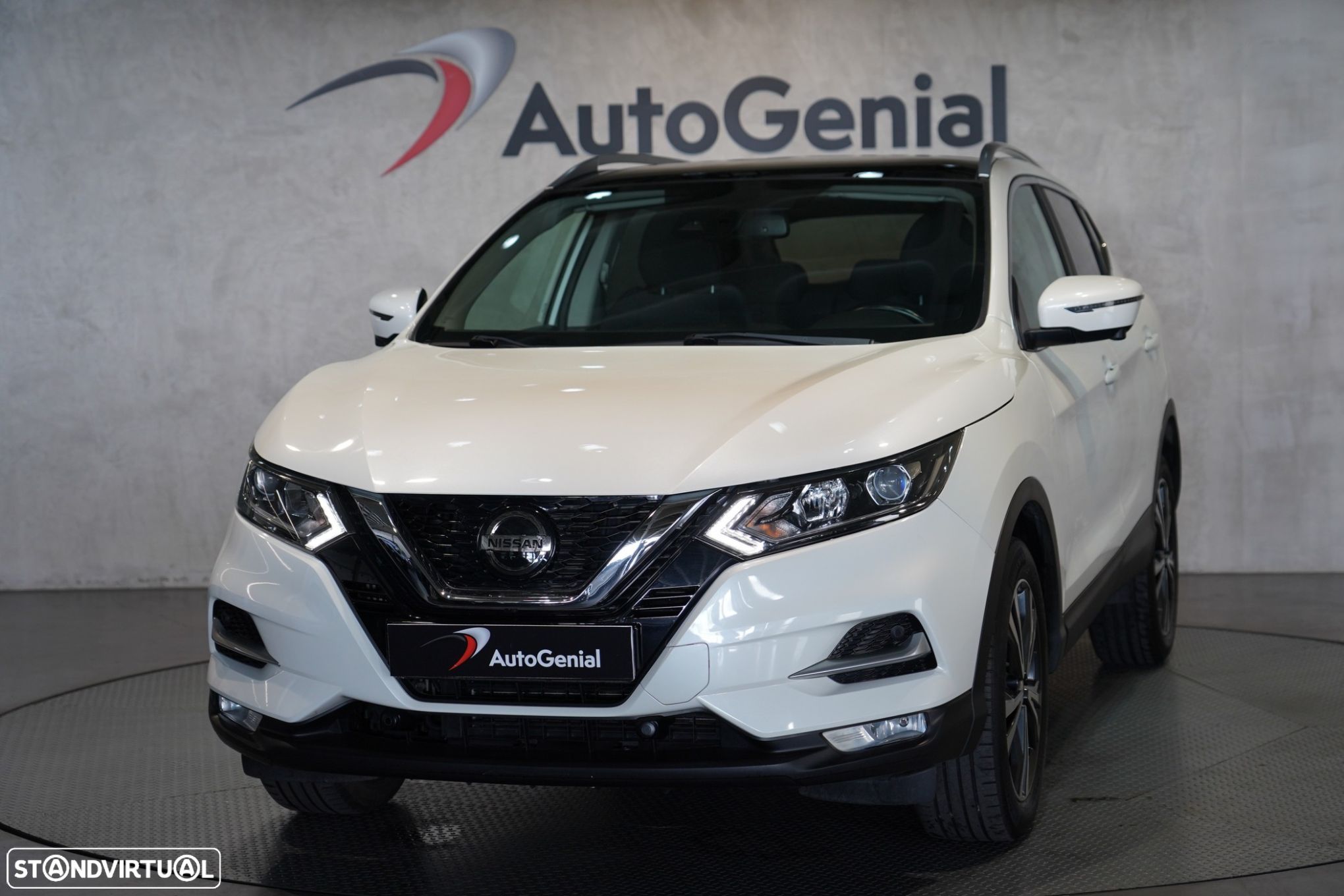 Nissan Qashqai 1.3 DIG-T N-Connecta J18 - 1