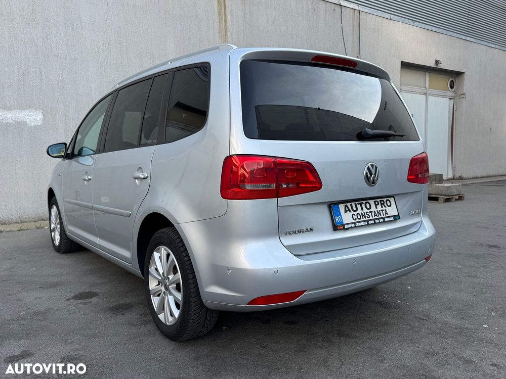 Volkswagen Touran - 3