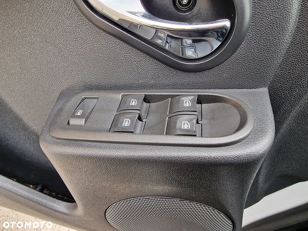 Dacia Duster dCi 110 FAP 4x2 Prestige - 11