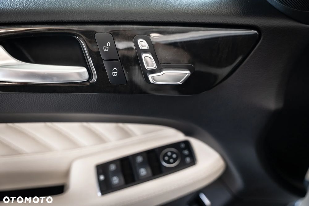Mercedes-Benz GLE 350 d 4-Matic - 24