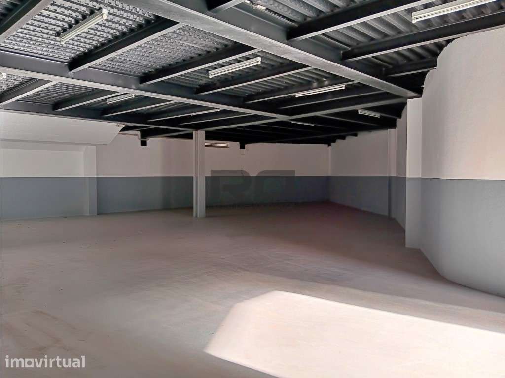 Espaço multifuncional junto ao Aeroporto - Grande imagem: 5/7