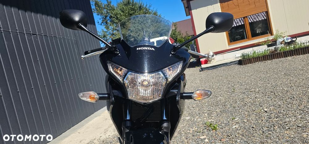 Honda CBR - 32