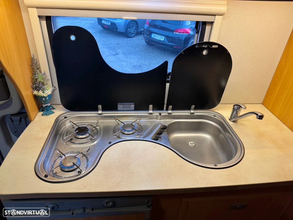 Ford Trigano Challenger Genesis 33 6 lugares - 12