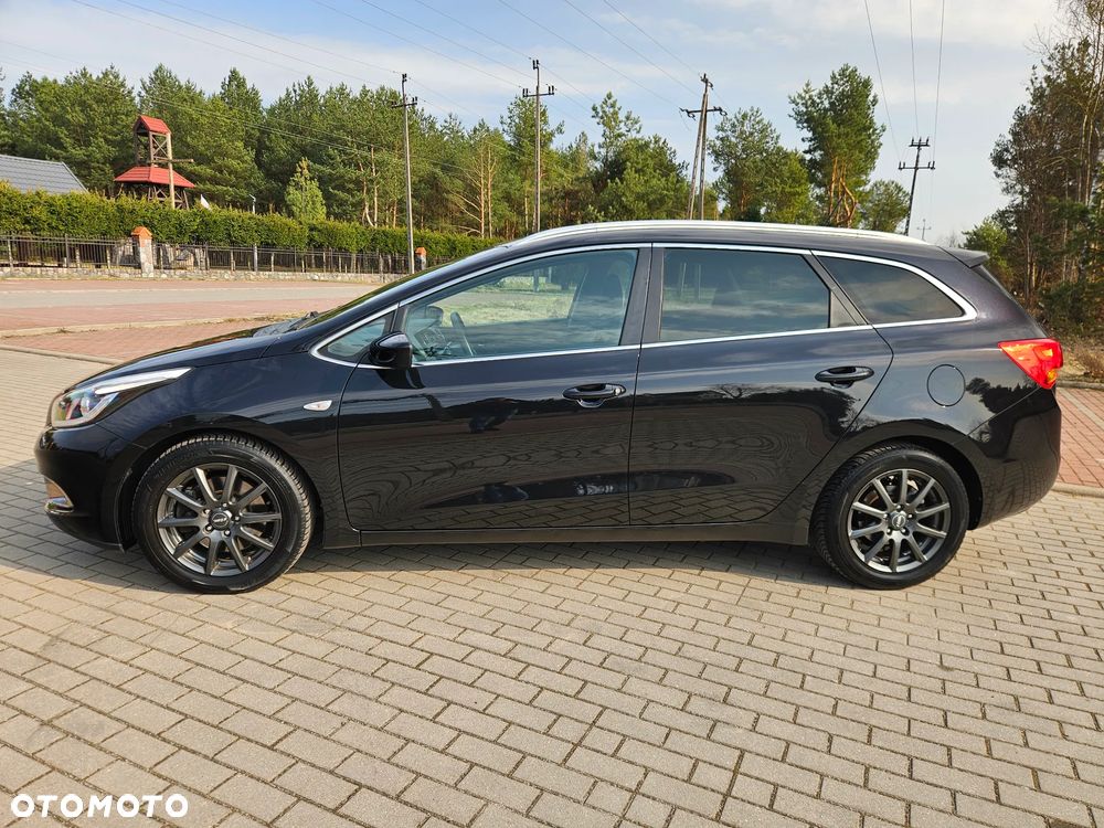 Kia Ceed 1.6 CRDi 136 ISG Platinum Edition - 4