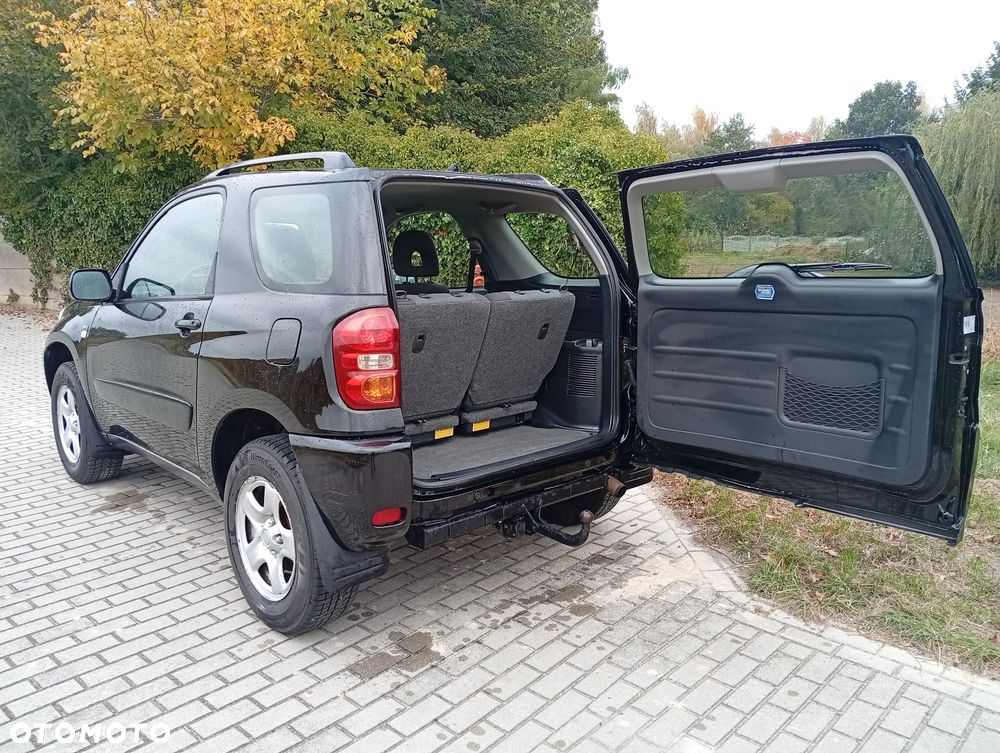 Toyota RAV4 - 11