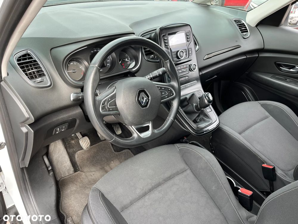 Renault Scenic - 18