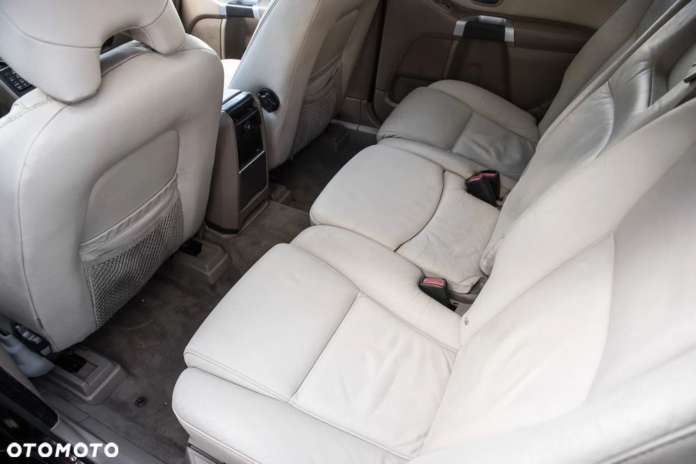 Volvo XC 90 - 25