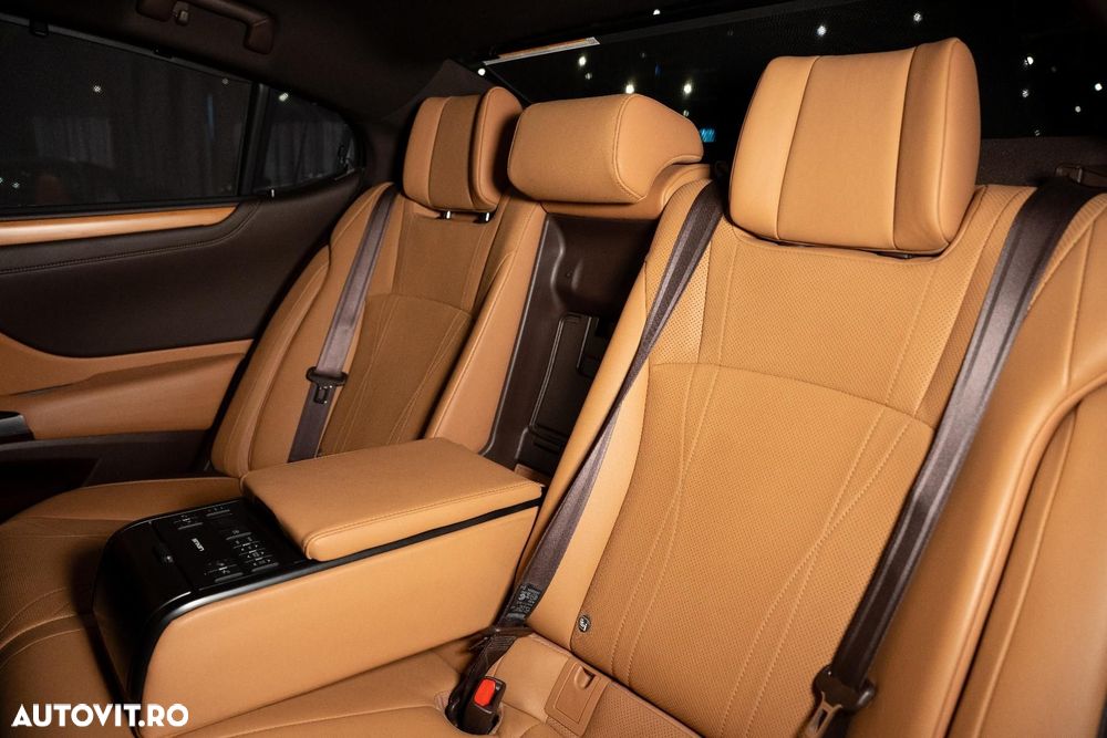 Lexus Seria ES - 28