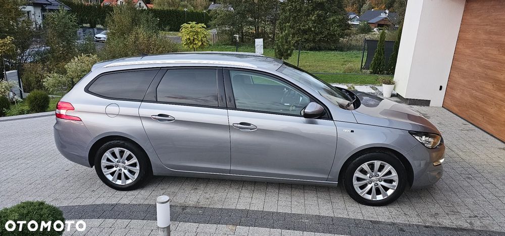 Peugeot 308 SW BlueHDi 120 Stop & Start Allure - 21