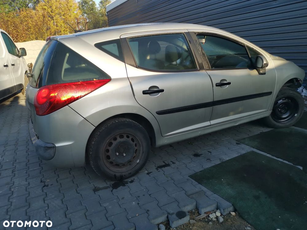 Części Peugeot 207SW ETSC 1.4 VTI - 1