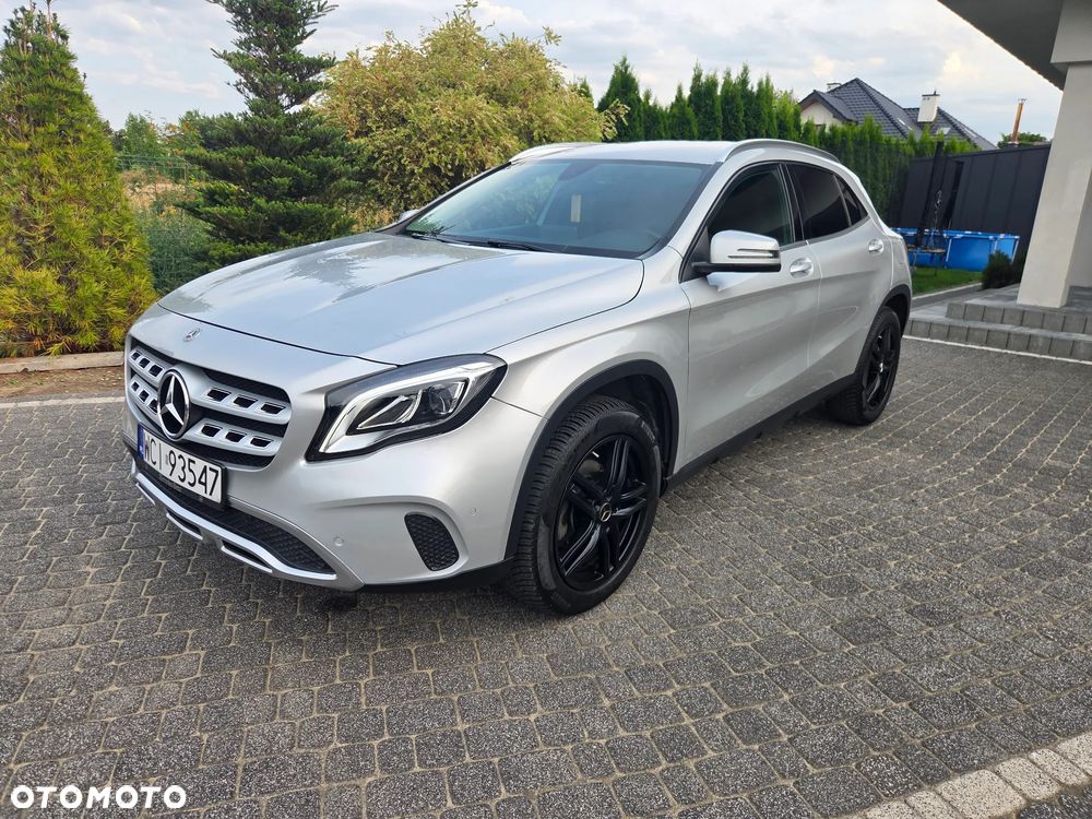 Mercedes-Benz GLA 220 d 4-Matic - 1