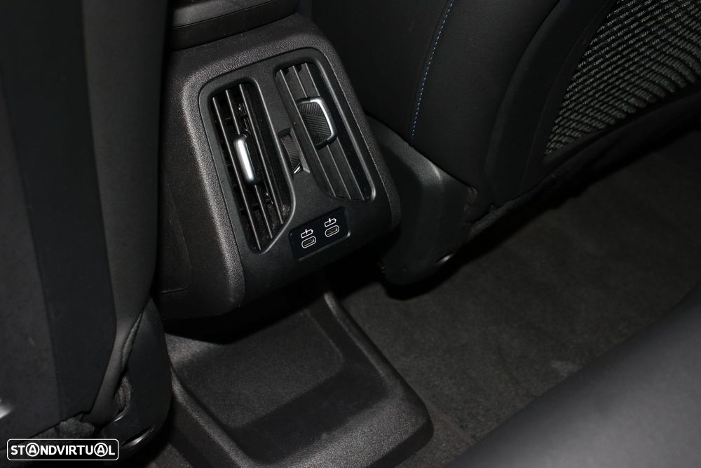 BMW iX1 xDrive30 Pack Desportivo M - 41