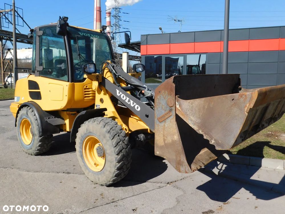 Volvo L25F łyżka dzielona cena brutto - 9