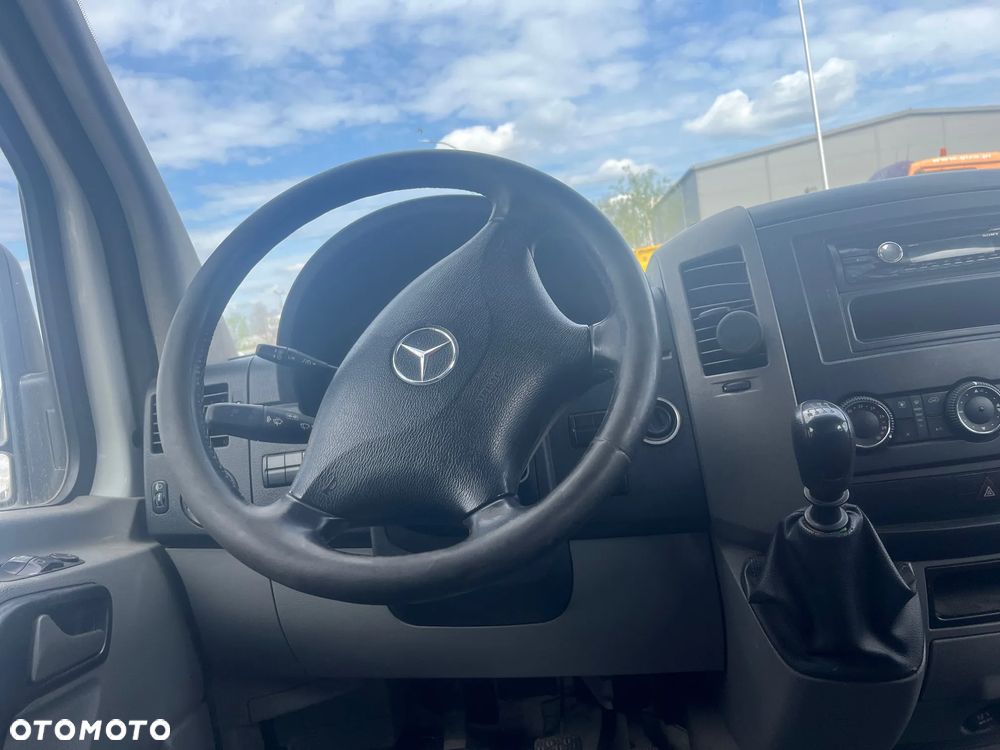 Mercedes-Benz Sprinter - 7