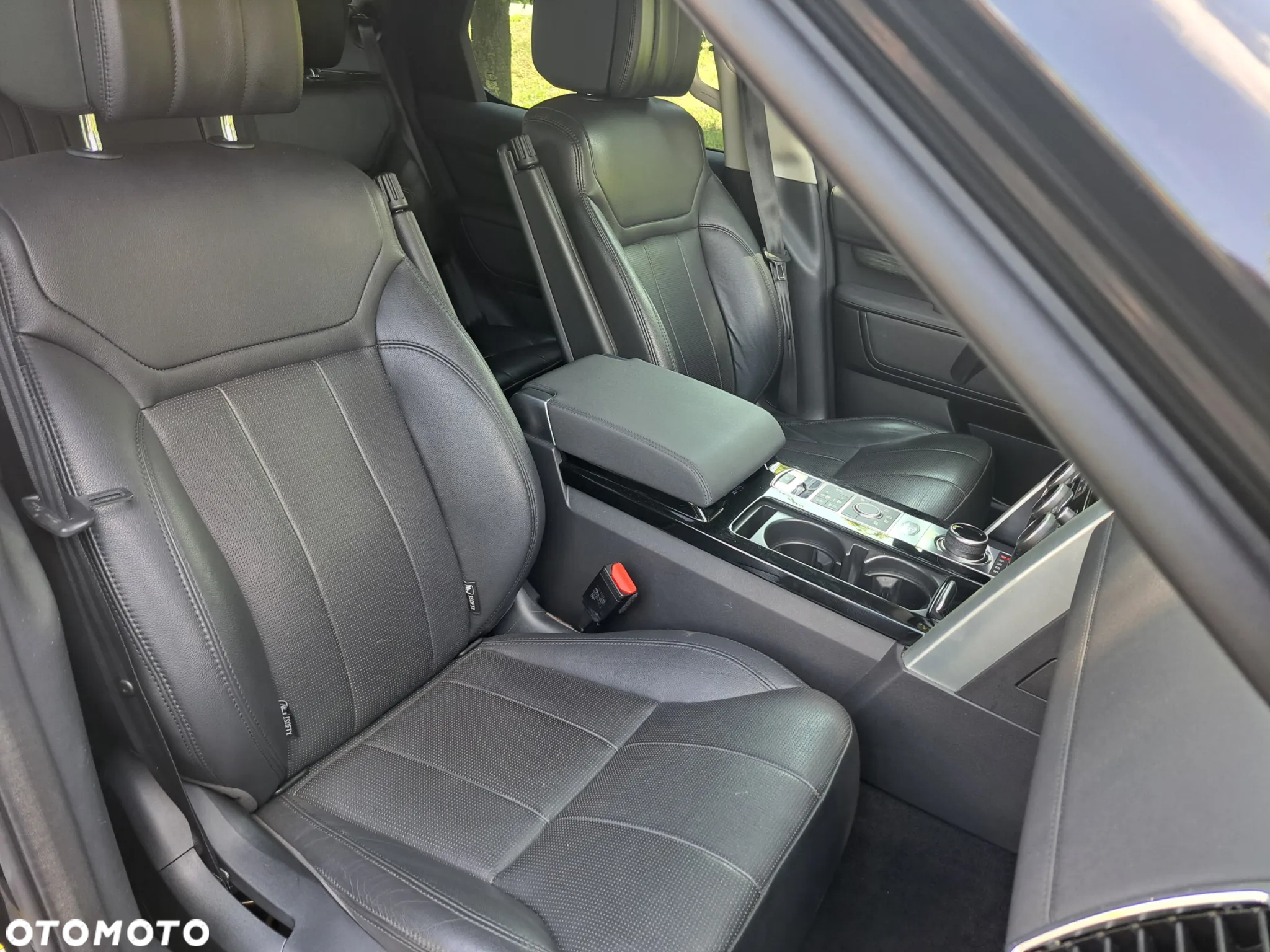 Land Rover Discovery V 2.0 TD4 HSE Luxury - 32