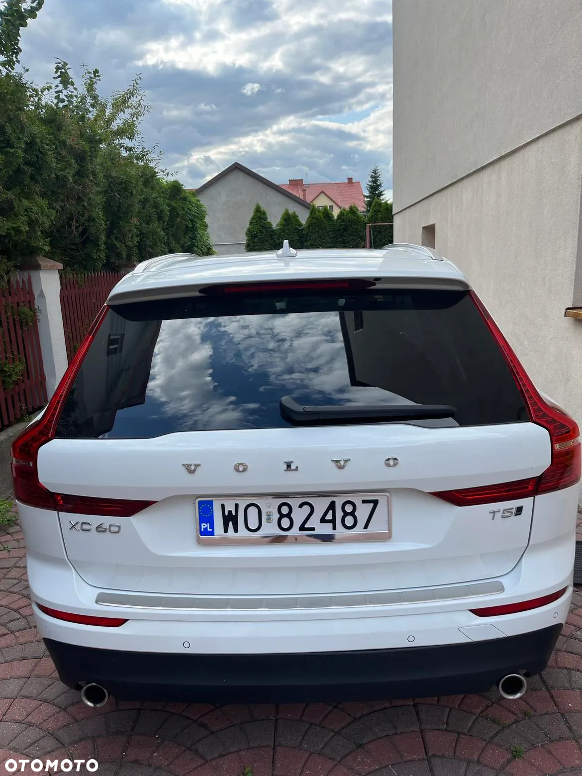 Volvo XC 60 T5 AWD Momentum - 4