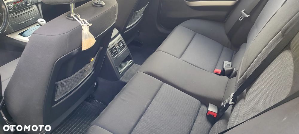 BMW Seria 3 320d - 11