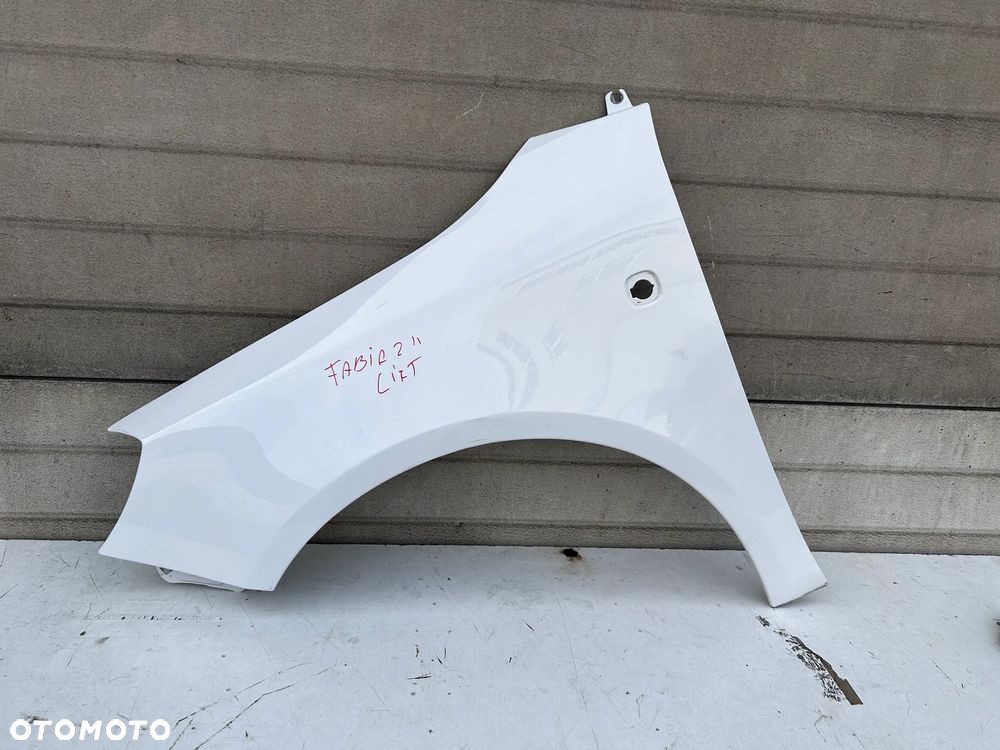 SKODA FABIA II 2 LIFT 5J 5J0 5J0821161 BŁOTNIK PRZÓD PRZEDNI LEWY ORYGINALNY BIAŁY - 1