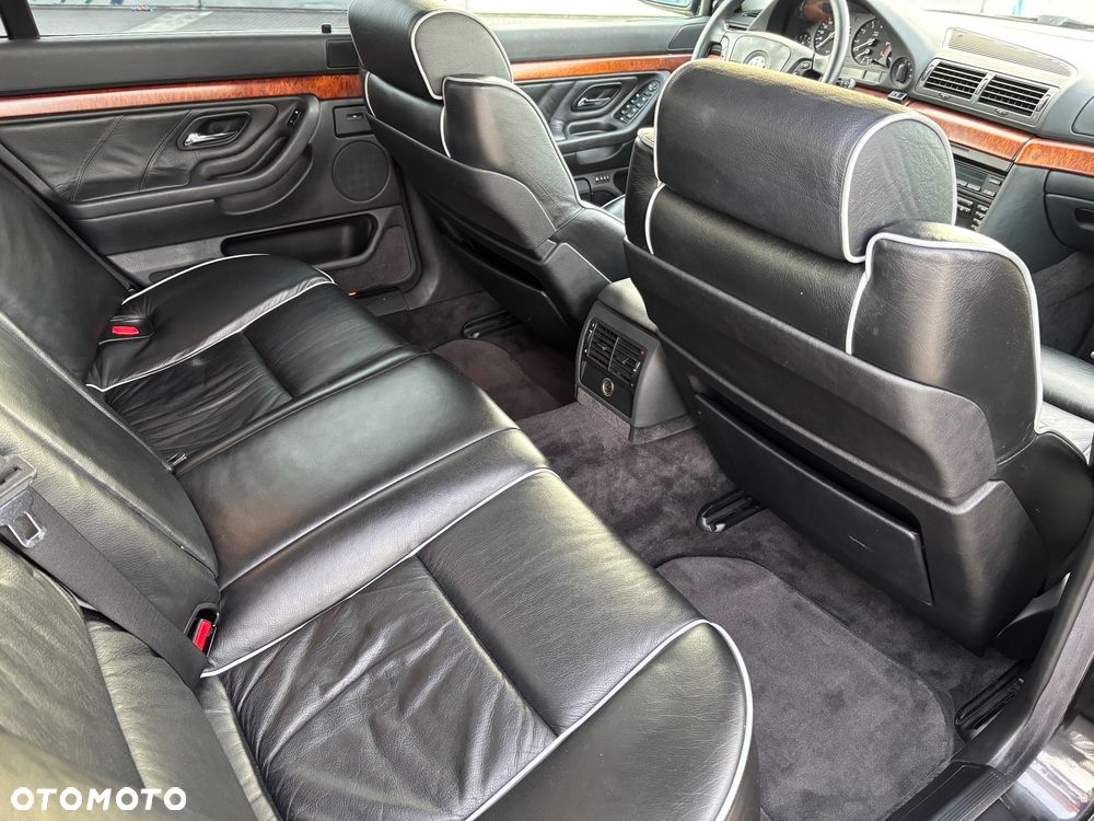 BMW Seria 7 - 12