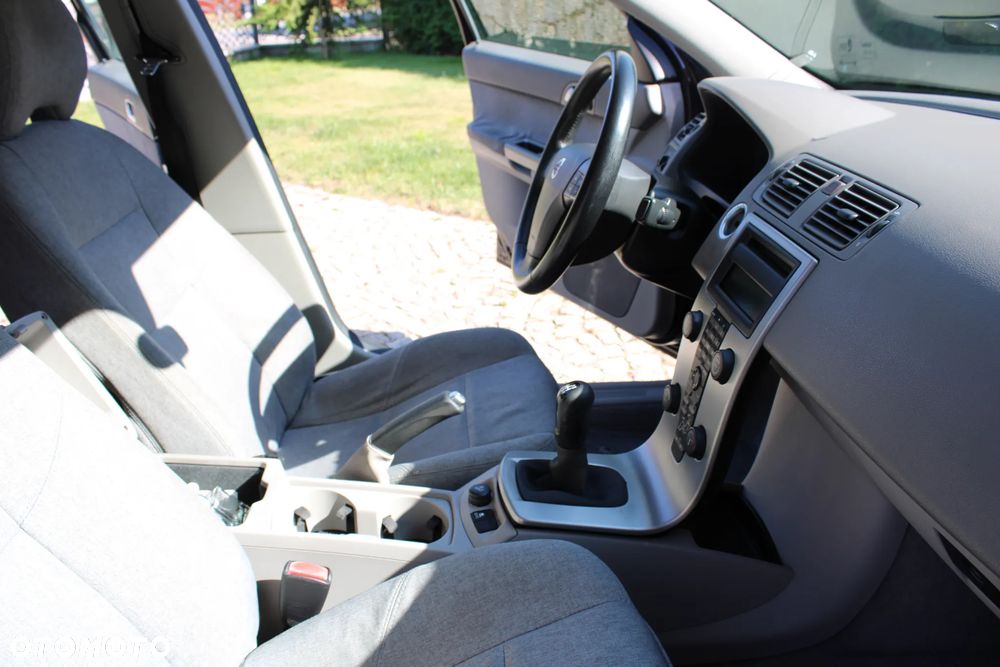 Volvo S40 2.0D - 16