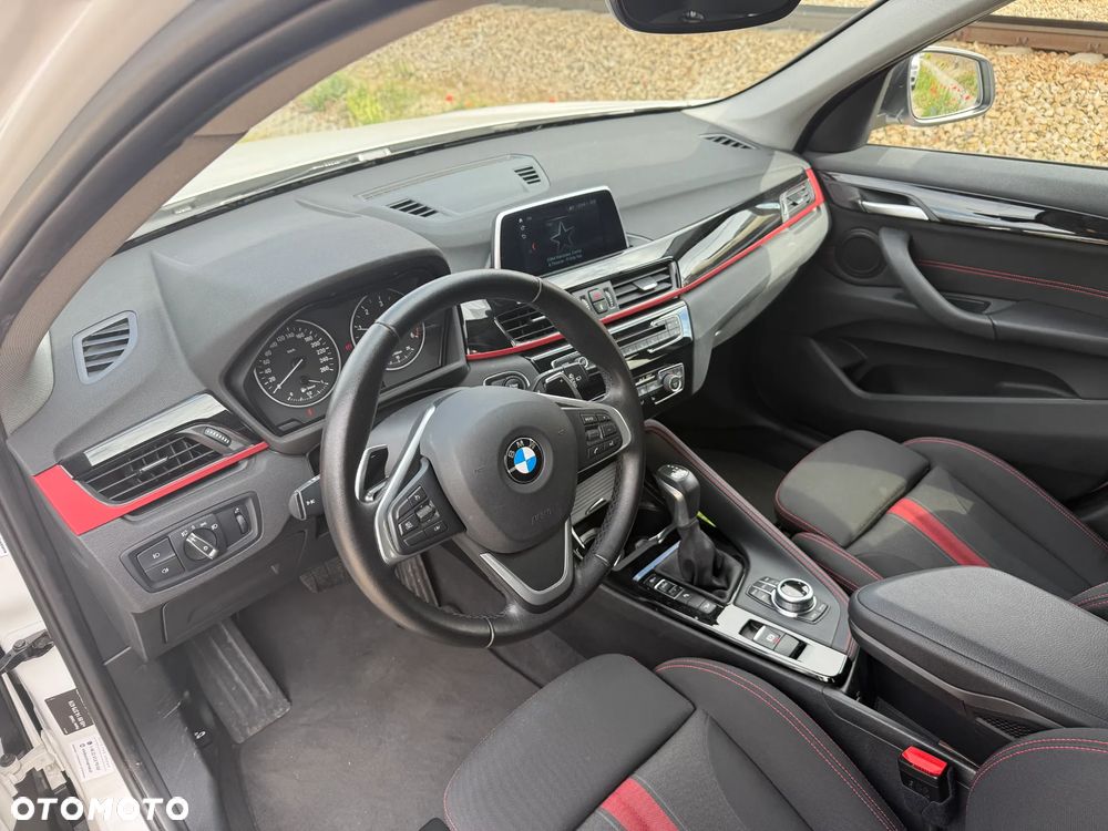 BMW X1 xDrive18d Sport Line - 14