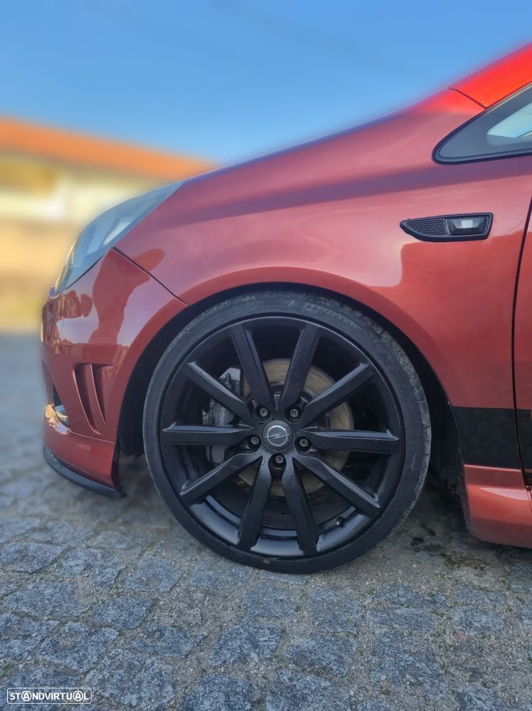 Opel Corsa 1.6 Turbo OPC Nürburgring Edition - 2