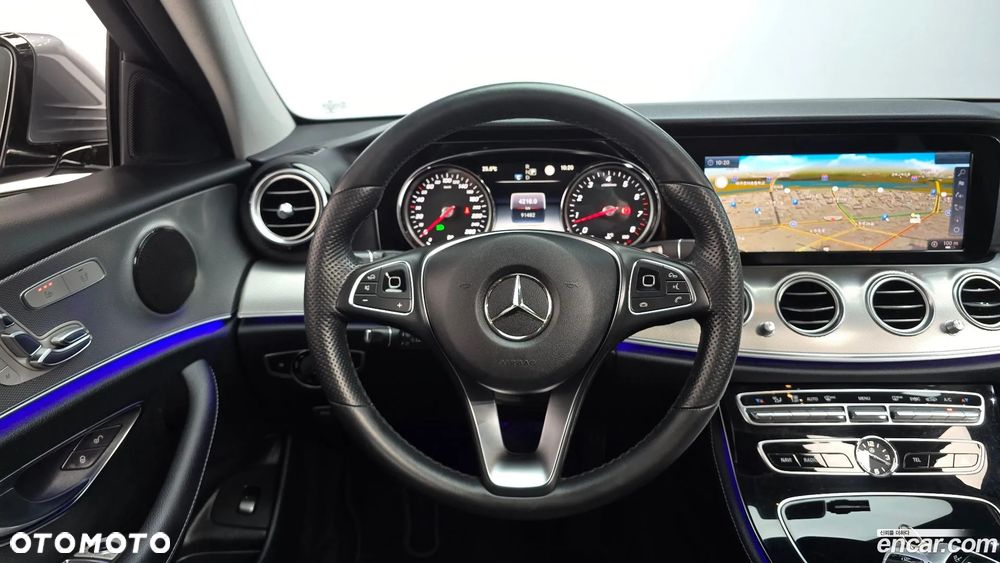 Mercedes-Benz Klasa E 200 9G-TRONIC Avantgarde - 12