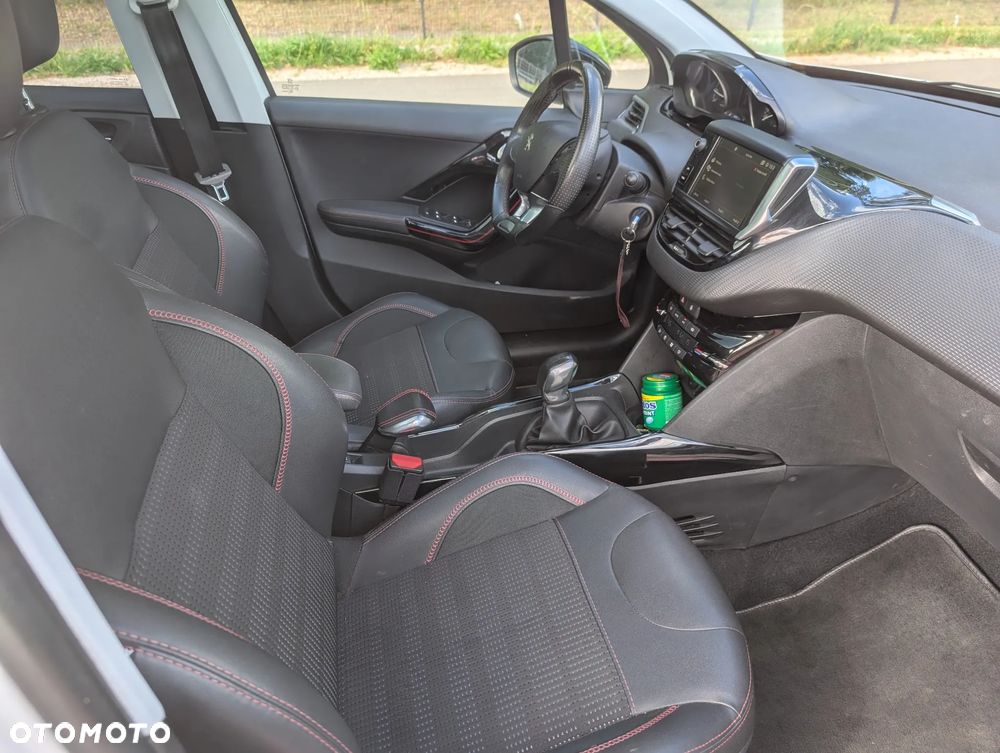 Peugeot 2008 PureTech 110 Stop&Start GT-Line Edition - 18