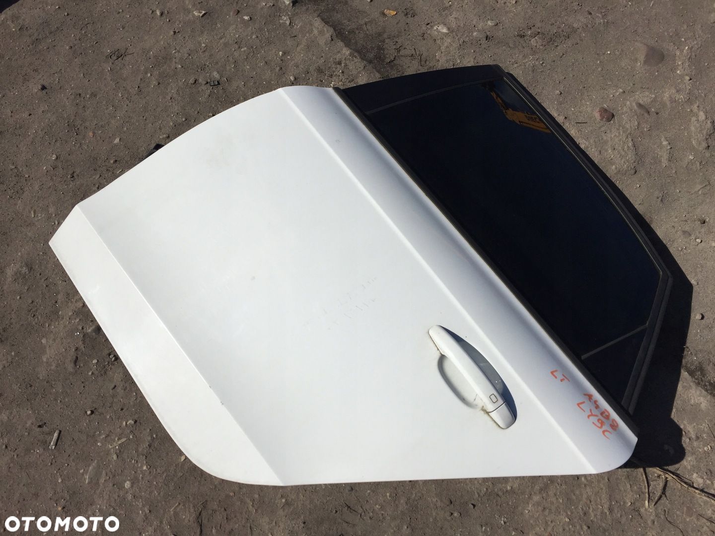 AUDI A4 B8 SEDAN DRZWI LEWE TYLNE LEWY TYŁ LY9C - 1