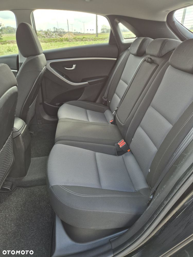 Hyundai i30 1.6 CRDi Premium - 13