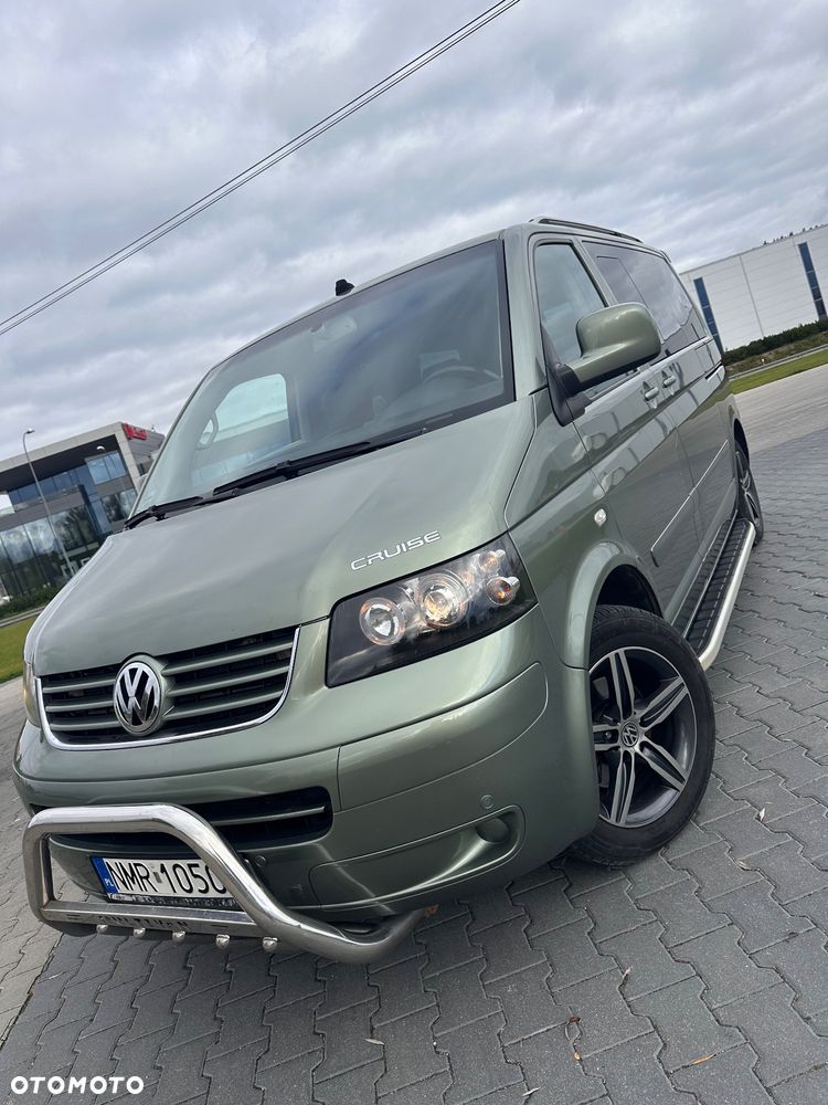 Volkswagen Multivan - 24