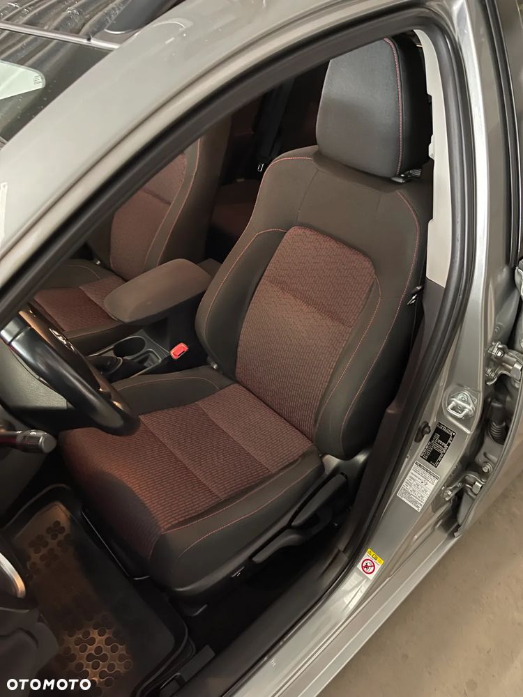 Toyota Auris 1.6 Dynamic - 13