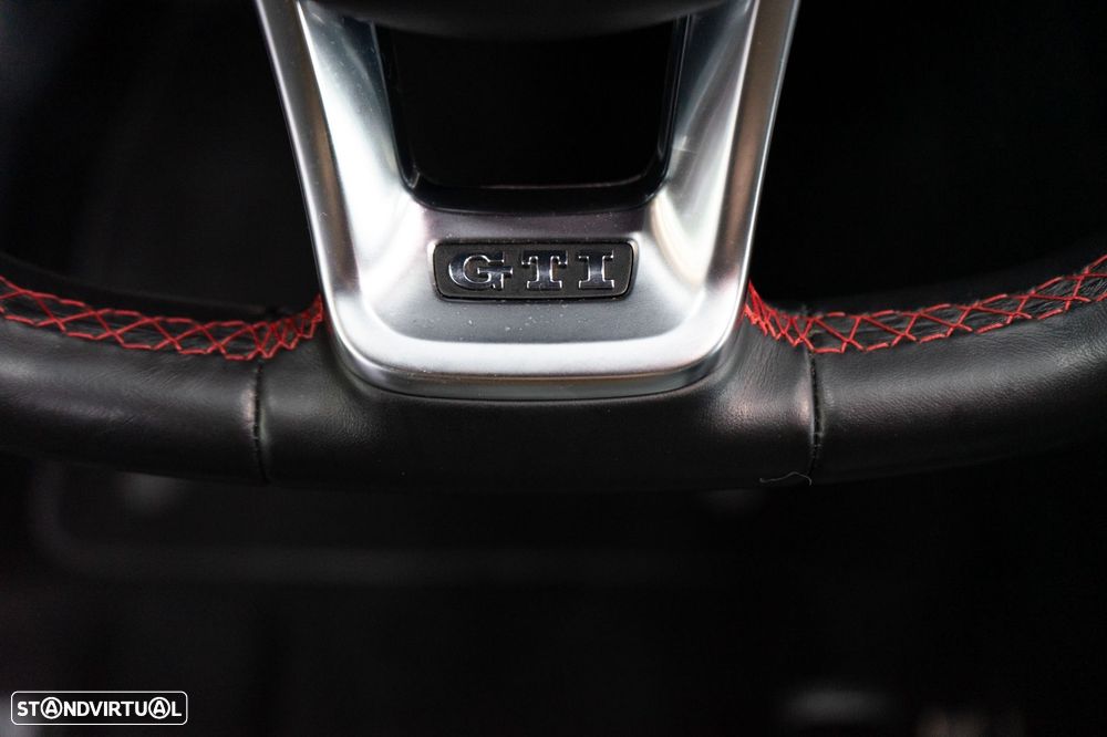 VW Golf GTI (BlueMotion ) DSG - 43