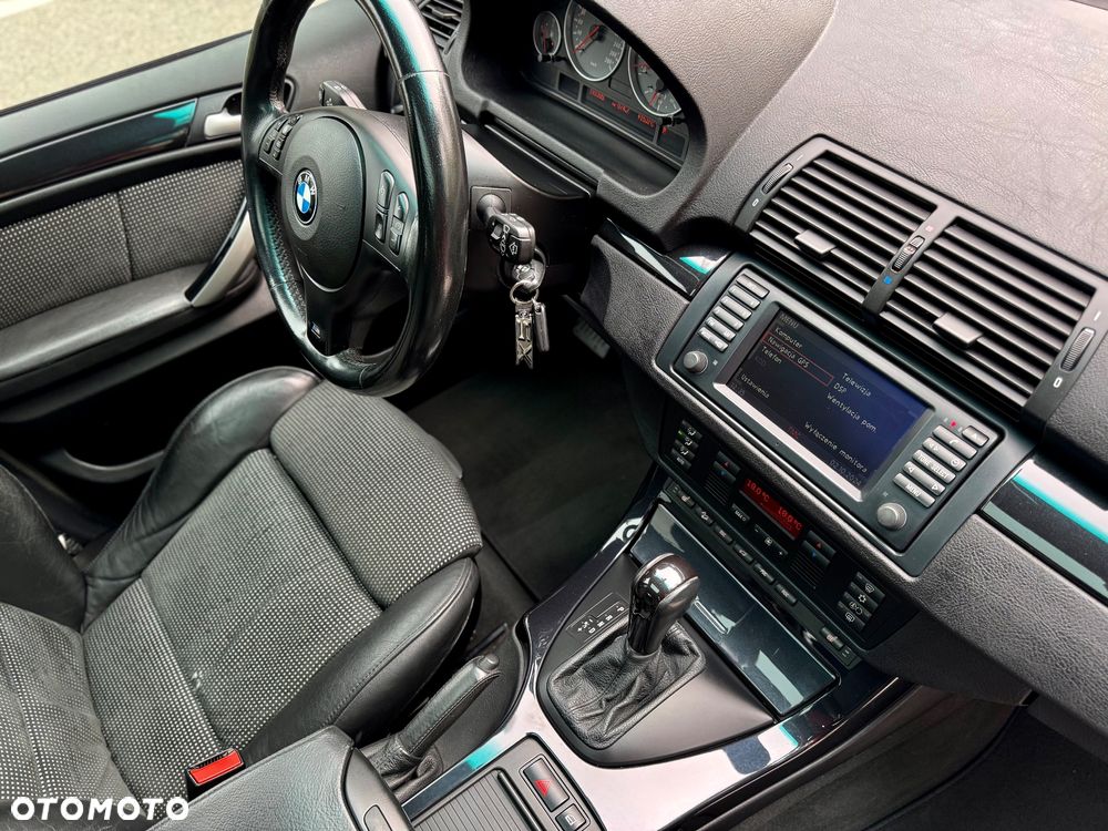 BMW X5 4.6is - 22