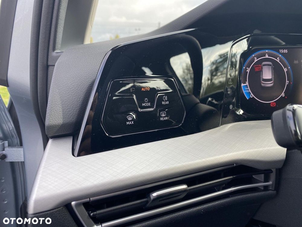 Volkswagen Golf - 28