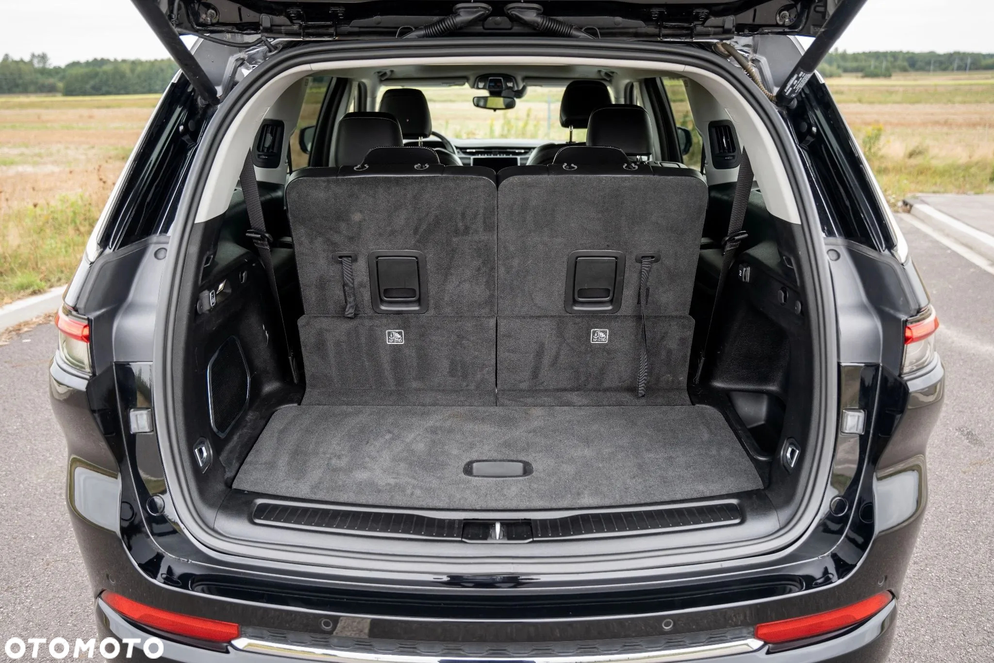 Jeep Grand Cherokee - 9