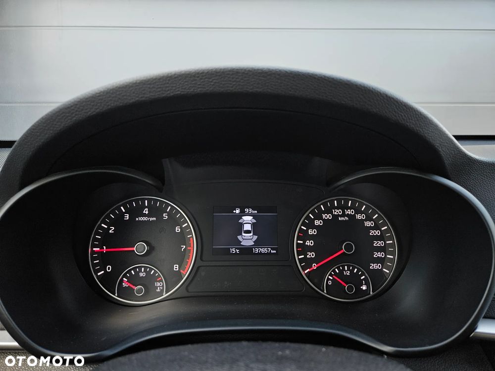 Kia Optima 2.0 M - 12