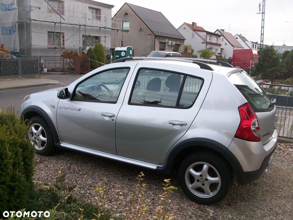 Dacia Sandero Stepway 1.6 - 8