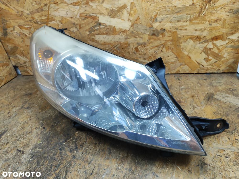 lampa przód przednia prawa Valeo kompletna EUROPA do Fiat SCUDO II Expert Jumpy 07- dość ładna, świeci